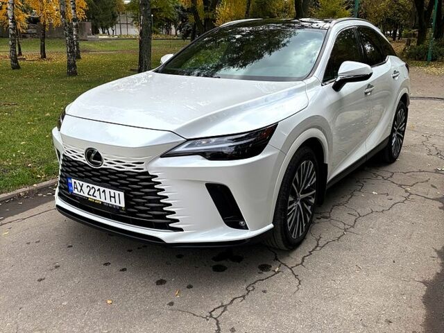 Белый Лексус РХ, объемом двигателя 2.5 л и пробегом 4 тыс. км за 93000 $, фото 1 на Automoto.ua
