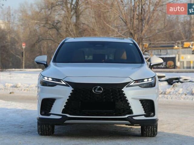 Белый Лексус РХ, объемом двигателя 2.5 л и пробегом 1 тыс. км за 77000 $, фото 1 на Automoto.ua