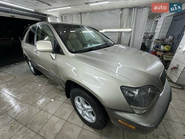 Лексус РХ 1998 в Киеве на Automoto.ua Бежевый Лексус РХ, объемом двигателя 3 л и пробегом 420 тыс. км за 5550 $, фото 4 на Automoto.ua