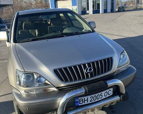 Бежевий Лексус РХ, об'ємом двигуна 3 л та пробігом 286 тис. км за 6200 $, фото 3 на Automoto.ua