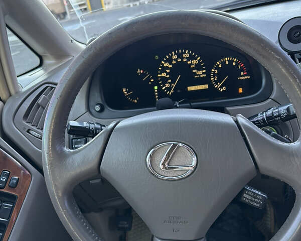 Бежевий Лексус РХ, об'ємом двигуна 3 л та пробігом 327 тис. км за 5700 $, фото 22 на Automoto.ua