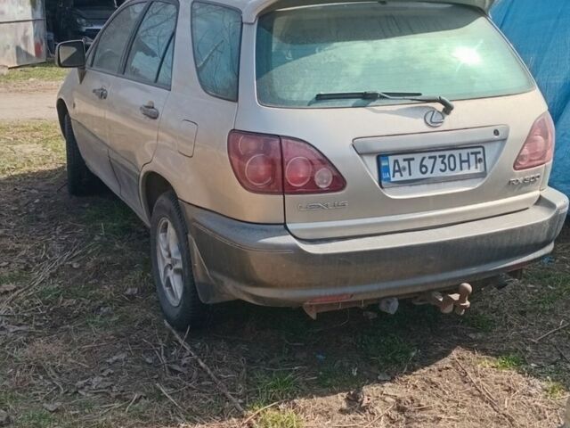 Бежевий Лексус РХ, об'ємом двигуна 3 л та пробігом 220 тис. км за 4200 $, фото 2 на Automoto.ua