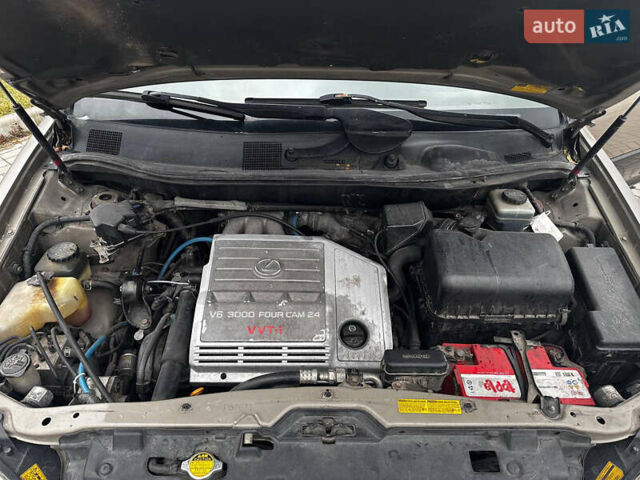 Бежевий Лексус РХ, об'ємом двигуна 3 л та пробігом 240 тис. км за 6700 $, фото 14 на Automoto.ua