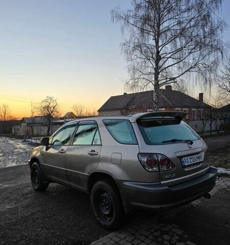 Бежевый Лексус РХ, объемом двигателя 3 л и пробегом 300 тыс. км за 4500 $, фото 9 на Automoto.ua