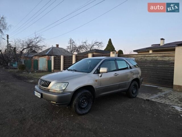 Бежевый Лексус РХ, объемом двигателя 3 л и пробегом 300 тыс. км за 4500 $, фото 14 на Automoto.ua