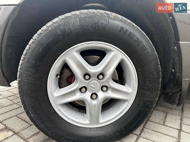 Бежевий Лексус РХ, об'ємом двигуна 3 л та пробігом 240 тис. км за 6700 $, фото 16 на Automoto.ua