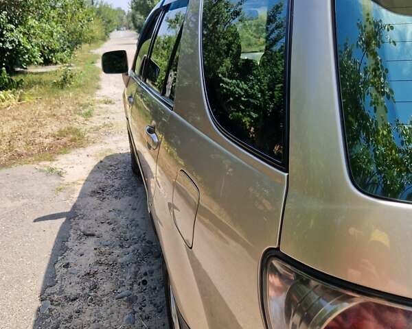 Бежевый Лексус РХ, объемом двигателя 3 л и пробегом 345 тыс. км за 5500 $, фото 4 на Automoto.ua