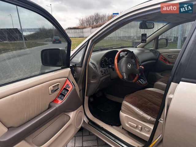 Бежевий Лексус РХ, об'ємом двигуна 3 л та пробігом 240 тис. км за 6700 $, фото 12 на Automoto.ua