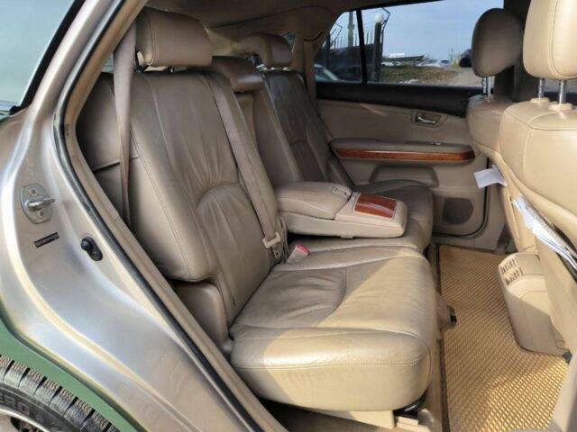 Бежевый Лексус РХ, объемом двигателя 3.3 л и пробегом 360 тыс. км за 6900 $, фото 4 на Automoto.ua