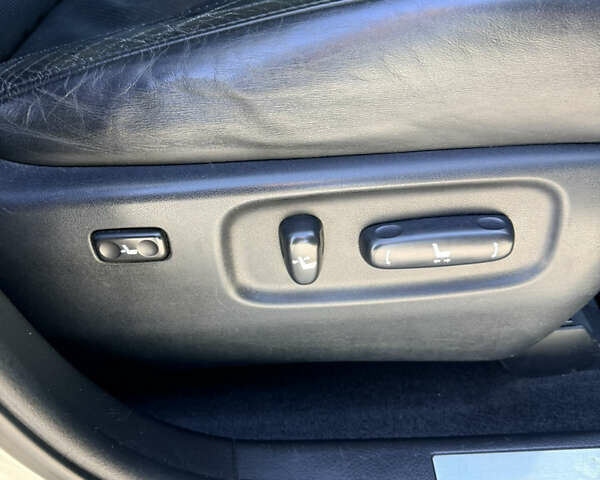 Бежевый Лексус РХ, объемом двигателя 3 л и пробегом 345 тыс. км за 8000 $, фото 25 на Automoto.ua