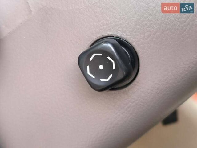 Бежевий Лексус РХ, об'ємом двигуна 3.31 л та пробігом 218 тис. км за 7890 $, фото 28 на Automoto.ua