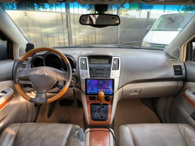 Бежевый Лексус РХ, объемом двигателя 3.3 л и пробегом 360 тыс. км за 6900 $, фото 3 на Automoto.ua