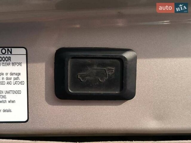 Бежевий Лексус РХ, об'ємом двигуна 3.31 л та пробігом 218 тис. км за 7890 $, фото 26 на Automoto.ua