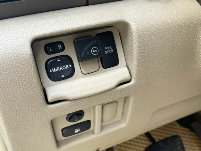 Бежевый Лексус РХ, объемом двигателя 3.3 л и пробегом 360 тыс. км за 6900 $, фото 6 на Automoto.ua