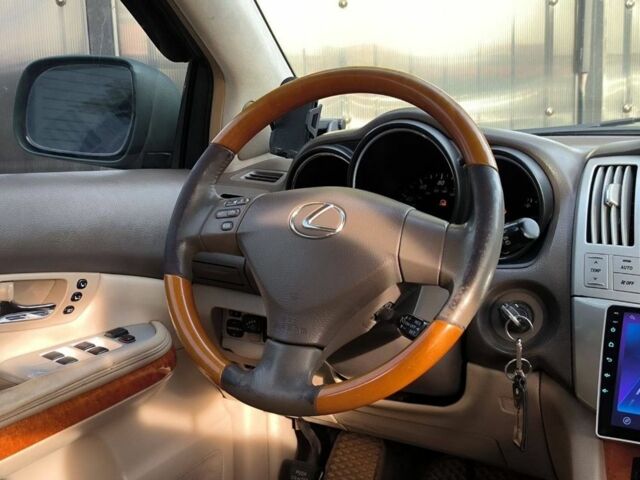 Бежевый Лексус РХ, объемом двигателя 3.3 л и пробегом 360 тыс. км за 6900 $, фото 2 на Automoto.ua