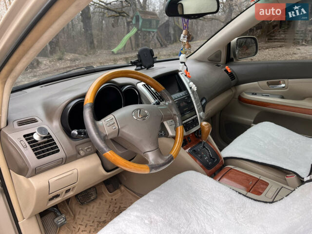 Бежевий Лексус РХ, об'ємом двигуна 3.3 л та пробігом 300 тис. км за 10000 $, фото 6 на Automoto.ua