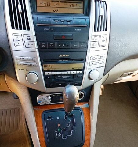 Бежевый Лексус РХ, объемом двигателя 3.3 л и пробегом 256 тыс. км за 8500 $, фото 9 на Automoto.ua