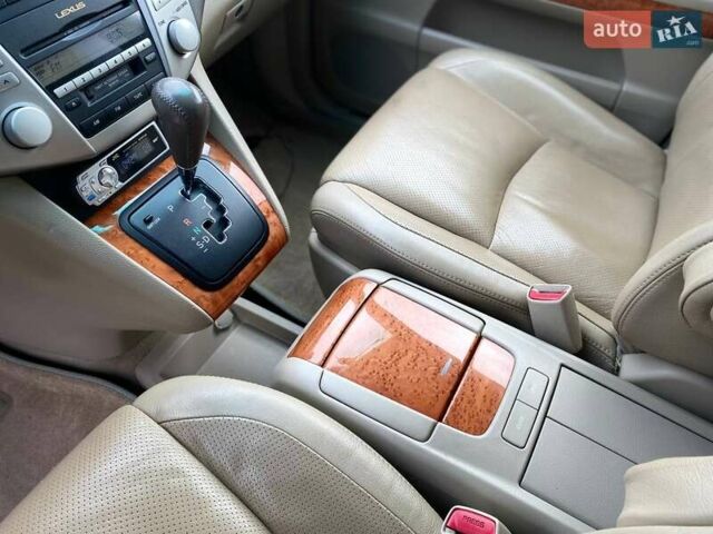 Бежевый Лексус РХ, объемом двигателя 3.31 л и пробегом 258 тыс. км за 8900 $, фото 16 на Automoto.ua