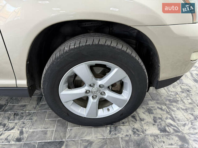 Бежевий Лексус РХ, об'ємом двигуна 3.31 л та пробігом 164 тис. км за 8900 $, фото 23 на Automoto.ua