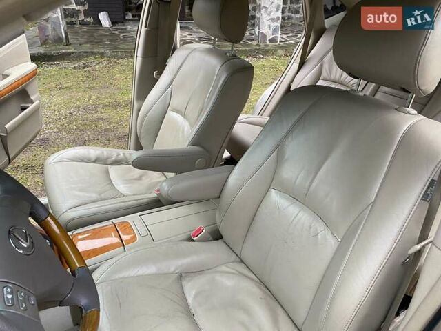 Бежевый Лексус РХ, объемом двигателя 3.3 л и пробегом 235 тыс. км за 9999 $, фото 21 на Automoto.ua