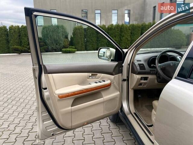 Бежевый Лексус РХ, объемом двигателя 3.31 л и пробегом 258 тыс. км за 8900 $, фото 9 на Automoto.ua