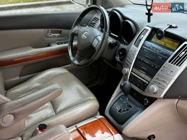 Бежевый Лексус РХ, объемом двигателя 3.3 л и пробегом 270 тыс. км за 9200 $, фото 16 на Automoto.ua