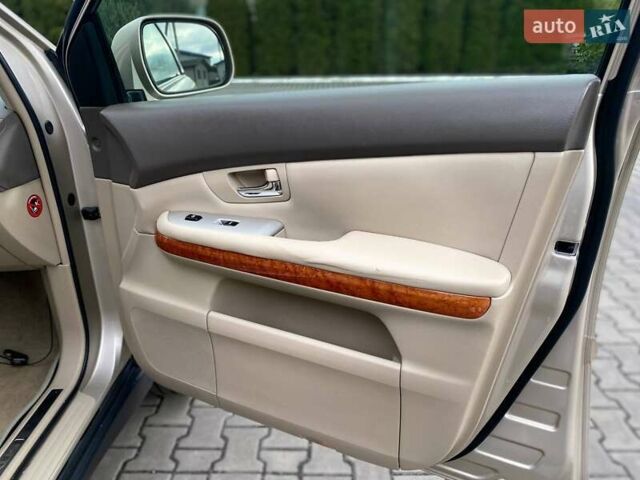 Бежевый Лексус РХ, объемом двигателя 3.31 л и пробегом 258 тыс. км за 8900 $, фото 24 на Automoto.ua