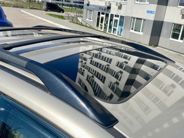 Бежевый Лексус РХ, объемом двигателя 3.3 л и пробегом 200 тыс. км за 10000 $, фото 12 на Automoto.ua