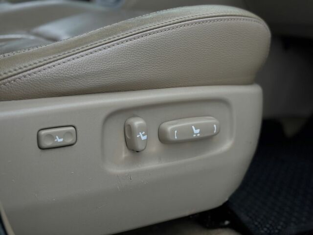 Бежевий Лексус РХ, об'ємом двигуна 3.3 л та пробігом 260 тис. км за 9999 $, фото 22 на Automoto.ua