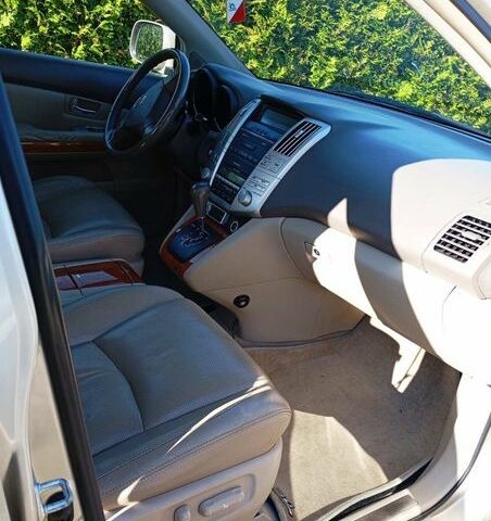 Бежевый Лексус РХ, объемом двигателя 3.3 л и пробегом 256 тыс. км за 8500 $, фото 2 на Automoto.ua