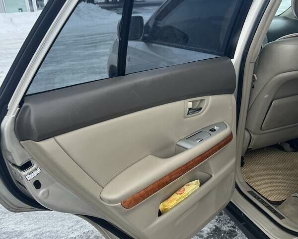 Бежевый Лексус РХ, объемом двигателя 3.31 л и пробегом 280 тыс. км за 10800 $, фото 10 на Automoto.ua