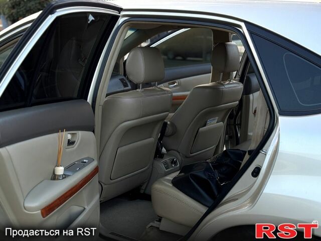 Бежевый Лексус РХ, объемом двигателя 3.3 л и пробегом 0 тыс. км за 11000 $, фото 6 на Automoto.ua