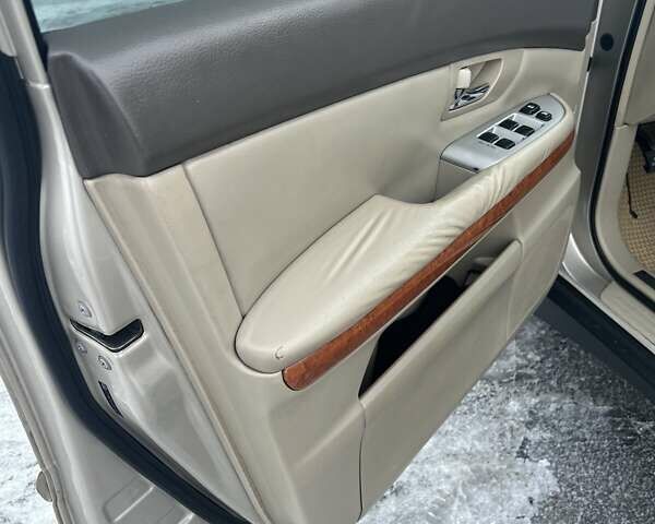 Бежевый Лексус РХ, объемом двигателя 3.31 л и пробегом 280 тыс. км за 10800 $, фото 12 на Automoto.ua