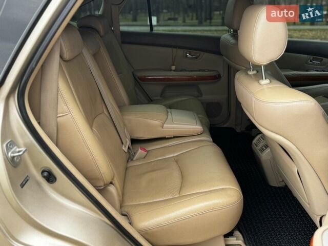 Бежевый Лексус РХ, объемом двигателя 3.3 л и пробегом 270 тыс. км за 9200 $, фото 19 на Automoto.ua