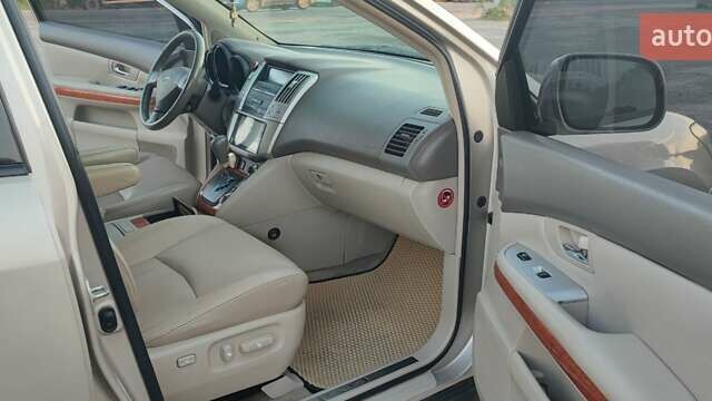 Бежевый Лексус РХ, объемом двигателя 3.31 л и пробегом 225 тыс. км за 10500 $, фото 9 на Automoto.ua