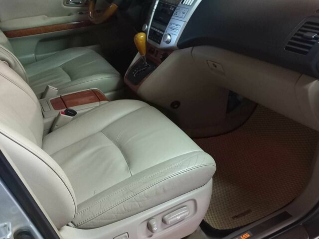 Бежевый Лексус РХ, объемом двигателя 3.3 л и пробегом 268 тыс. км за 10700 $, фото 13 на Automoto.ua