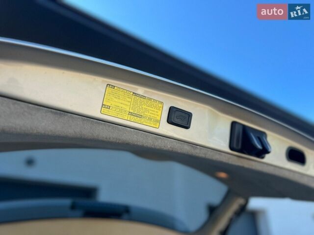 Бежевый Лексус РХ, объемом двигателя 3.3 л и пробегом 300 тыс. км за 10200 $, фото 30 на Automoto.ua