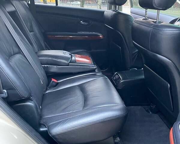 Бежевый Лексус РХ, объемом двигателя 3.5 л и пробегом 159 тыс. км за 13700 $, фото 18 на Automoto.ua