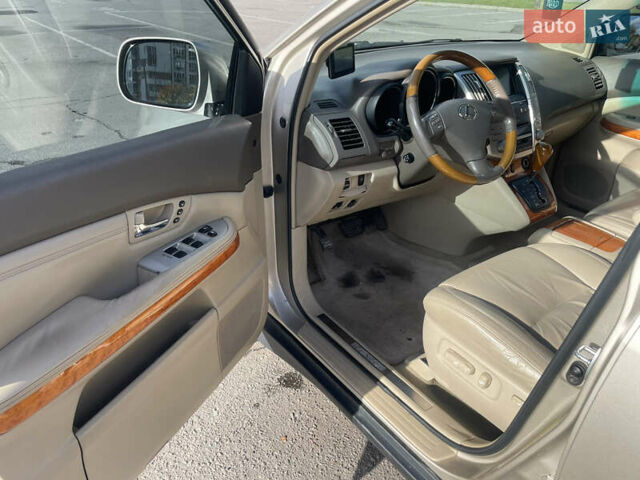 Бежевий Лексус РХ, об'ємом двигуна 3.46 л та пробігом 198 тис. км за 13500 $, фото 16 на Automoto.ua