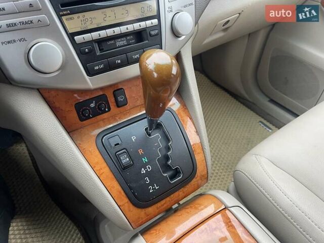 Бежевый Лексус РХ, объемом двигателя 3.5 л и пробегом 258 тыс. км за 9700 $, фото 15 на Automoto.ua