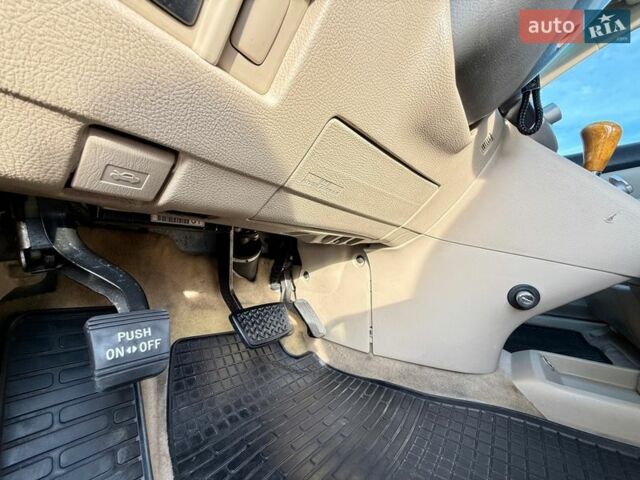 Бежевый Лексус РХ, объемом двигателя 3.3 л и пробегом 240 тыс. км за 7800 $, фото 76 на Automoto.ua