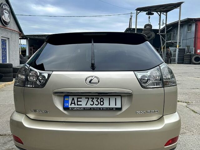 Бежевый Лексус РХ, объемом двигателя 3.5 л и пробегом 180 тыс. км за 12500 $, фото 3 на Automoto.ua