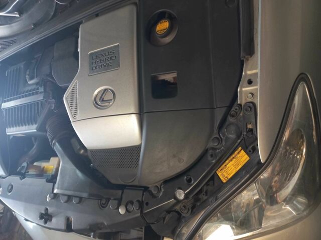 Бежевый Лексус РХ, объемом двигателя 3.3 л и пробегом 268 тыс. км за 10700 $, фото 11 на Automoto.ua