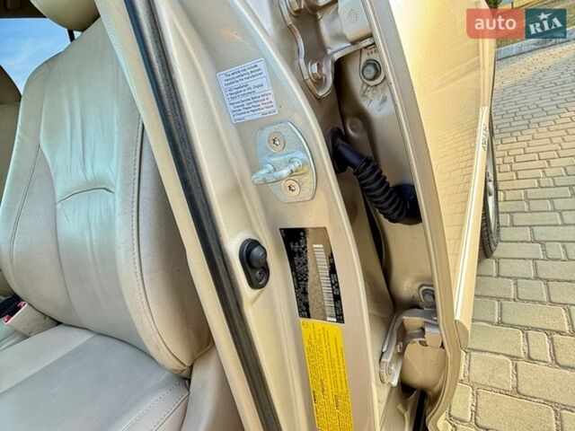 Бежевый Лексус РХ, объемом двигателя 3.3 л и пробегом 240 тыс. км за 7800 $, фото 58 на Automoto.ua