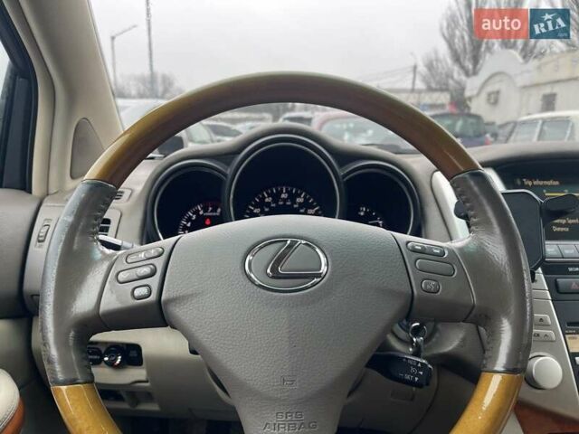 Бежевый Лексус РХ, объемом двигателя 3.5 л и пробегом 258 тыс. км за 9700 $, фото 16 на Automoto.ua