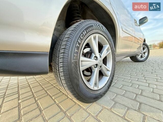 Бежевый Лексус РХ, объемом двигателя 3.3 л и пробегом 240 тыс. км за 7800 $, фото 28 на Automoto.ua