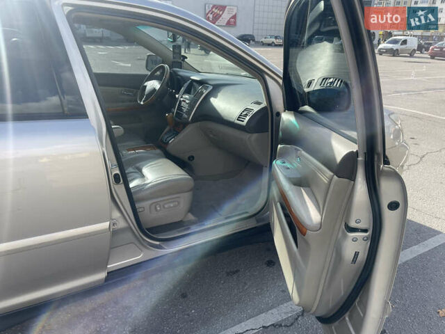 Бежевий Лексус РХ, об'ємом двигуна 3.46 л та пробігом 198 тис. км за 13500 $, фото 14 на Automoto.ua