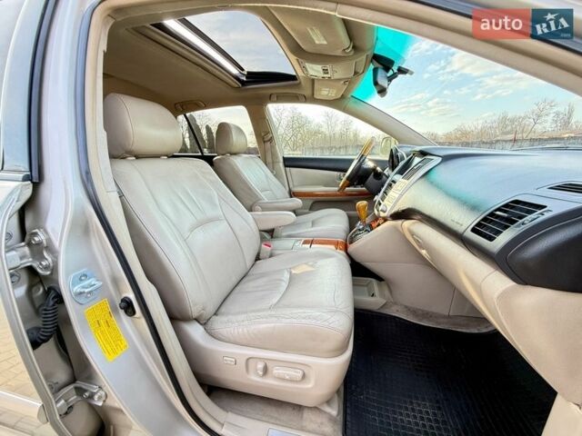 Бежевый Лексус РХ, объемом двигателя 3.3 л и пробегом 240 тыс. км за 7800 $, фото 79 на Automoto.ua