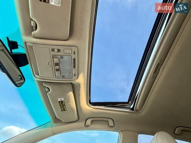 Бежевый Лексус РХ, объемом двигателя 3.3 л и пробегом 240 тыс. км за 7800 $, фото 69 на Automoto.ua