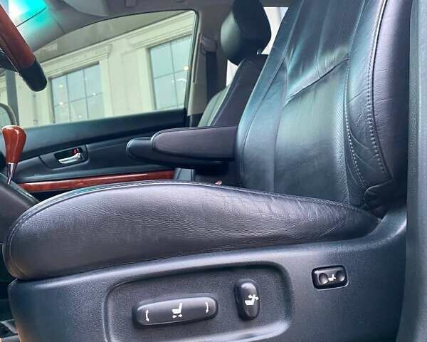 Бежевый Лексус РХ, объемом двигателя 3.5 л и пробегом 159 тыс. км за 13700 $, фото 10 на Automoto.ua